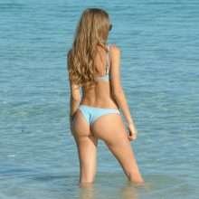 Georgie Clarke en bikini à Marbella