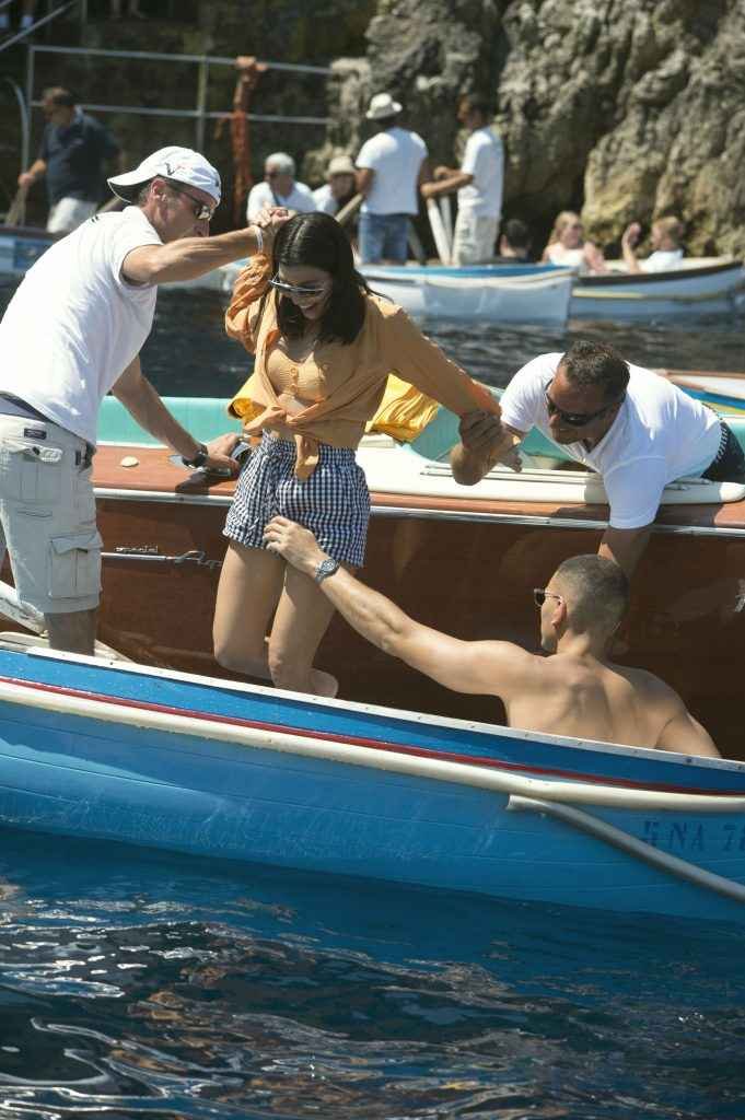 Kourtney Kardashian en bikini à Capri