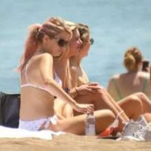 Lottie Moss en bikini à Mykonos