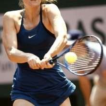 Maria Sharapova dans ses oeuvres à Roland Garros