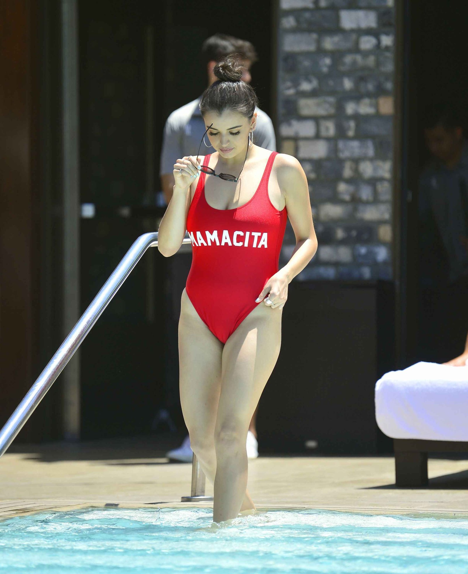 Rebecca Black en maillot de bain à Los Angeles