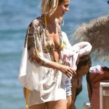 Ferne McCann en bikini à Marbella