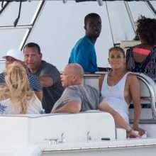 Jennifer Lopez s'offre une après-midi sexy aux Bahamas