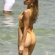 Joy Corrigan, bikini et maillot de bain à Miami Beach