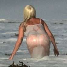On voit les fesses de Lady Gaga à Malibu
