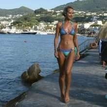 Lady Victoria Hervey toujours en bikini en Italie