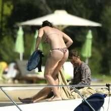 Lisa Müller en bikini en Sardaigne