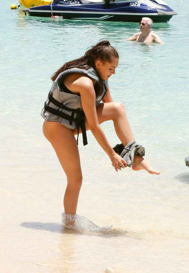 Lucia Loi en bikini à La Barbade