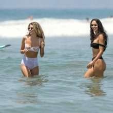 Rachel McCord et Eva Pepaj en bikini à Santa Monica