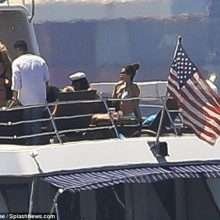 Selena Gomez sur un yacht à New-York