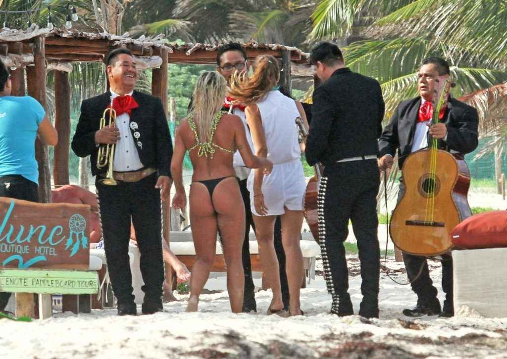 Solci Perez en bikini à Tulum