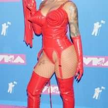 Amber rose en costume BDSM au MTV video music awards
