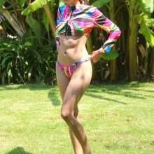Blanca Blanco montre encore ses seins en bikini à Malibu