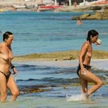 Gianna Nannini seins nus à Formentera