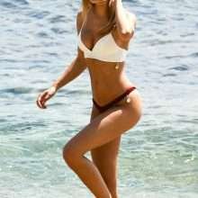 Kimberley Garner en bikini à Mykonos