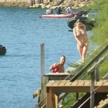 Marion Cotillard se baigne toute nue au Cap Ferret
