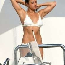 Michelle Rodriguez en bikini sur un Yacht à Porto Cervo
