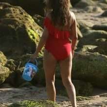 Monica Cruz en maillot de bain en Espagne