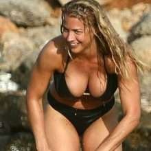 Gemma Atkinson en bikini en Grèce