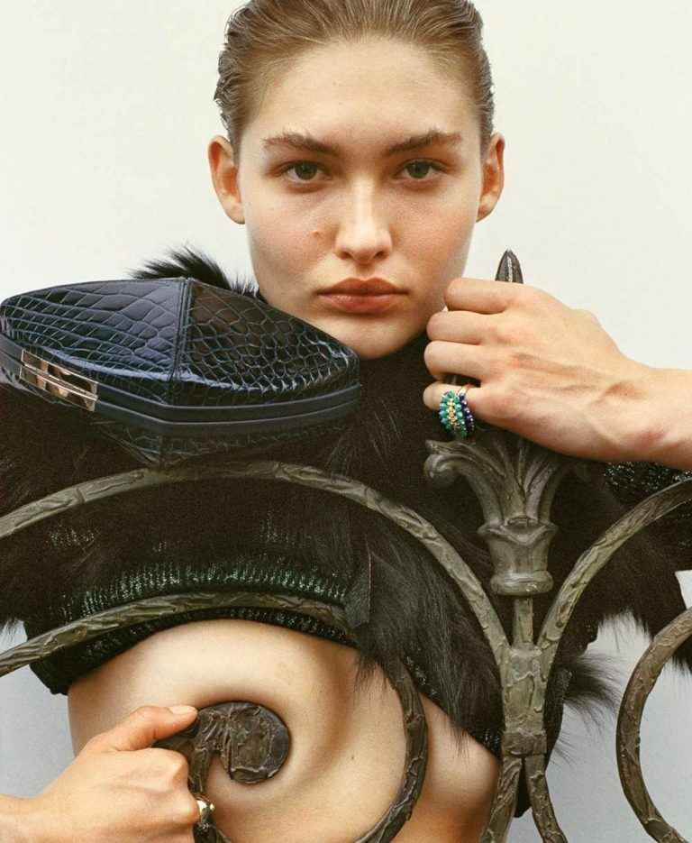 Grace Elizabeth pose dans W Magazine
