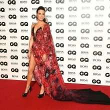 Kate Beckinsale dans une robe ouverte aux GQ Men of the Year Awards