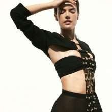 Alessandra Ambrosio pose dans Fashion & Arts Magazine