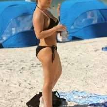 Carmen Valentina en bikini