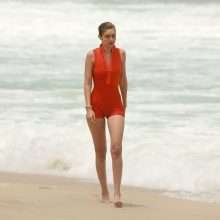 Gigi Hadid en maillot de bain au Brésil