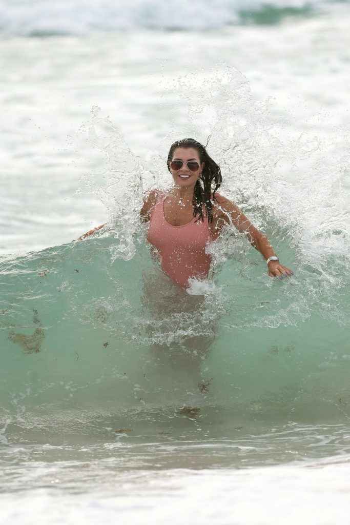 Imogen Thomas en maillot de bain à Miami