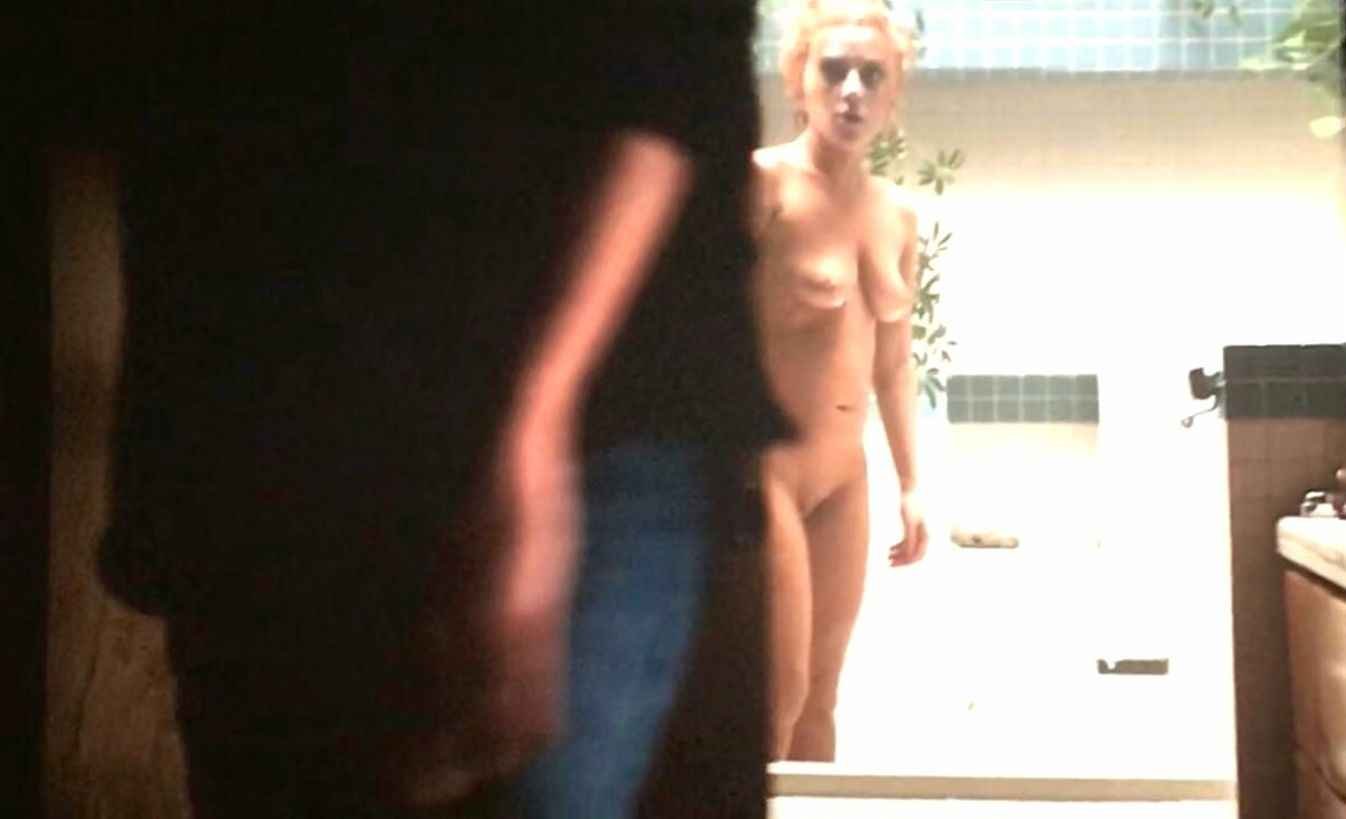 Lady Gaga nue dans son nouveau clip "A star is born"