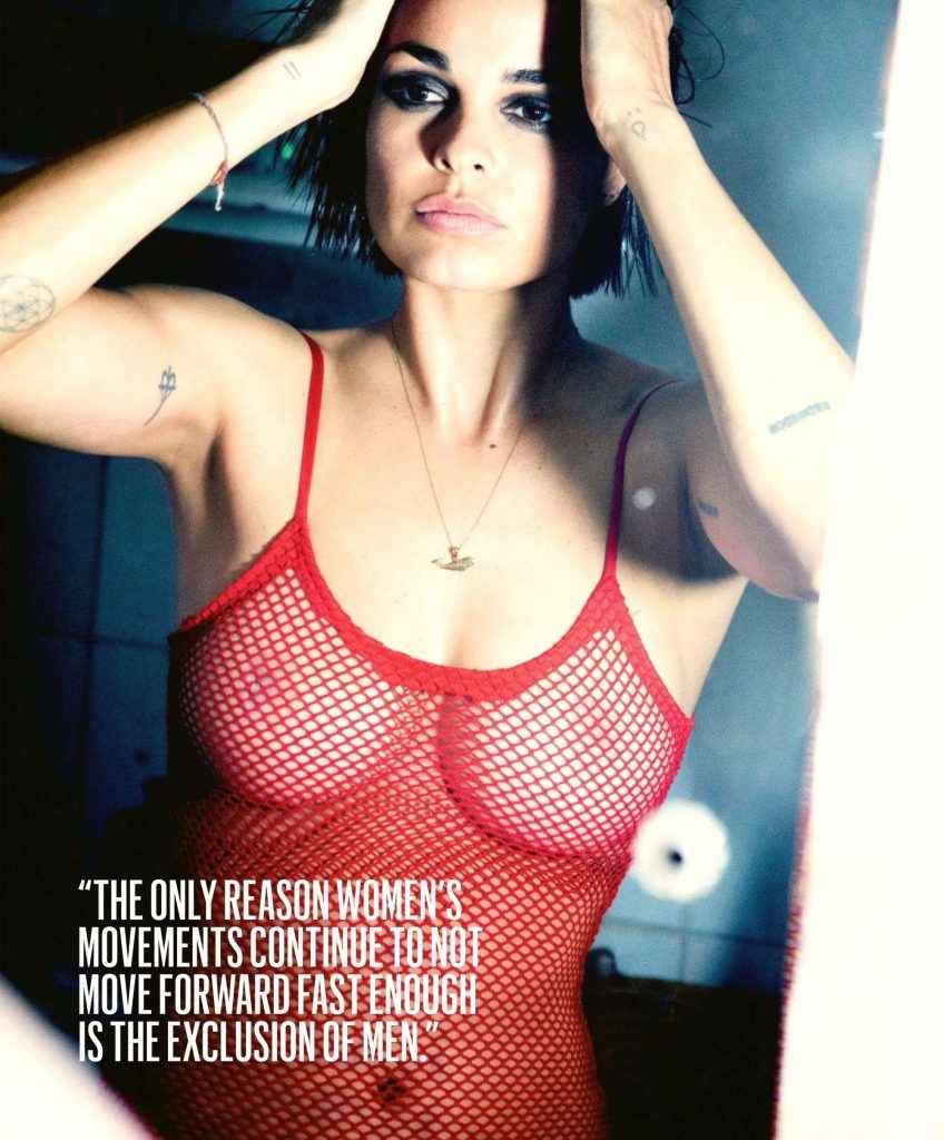 Lina Esco seins nus dans Playboy