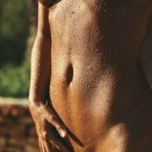 Marisa Papen nue à Ibiza
