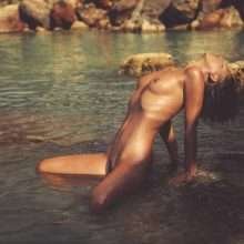 Marisa Papen nue à Ibiza