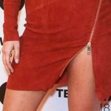 Mollie King dans une robe fendue aux BBC Teen Awards