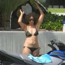 Nicole Tuck en bikini à Miami Beach