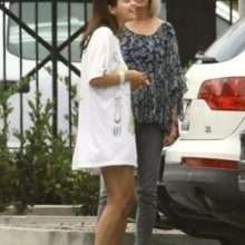 Selena Gomez pieds nus à Studio City