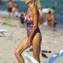 Alana et Marielle Hadid en bikini à Miami Beach