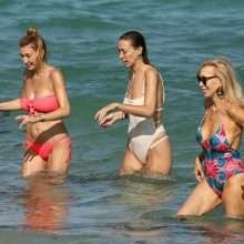 Alana et Marielle Hadid en bikini à Miami Beach