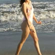 Blanca Blanco en maillot de bain à Malibu
