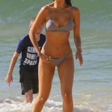 Eiza Gonzalez en bikini à Hawaii