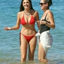 Hailee Lautenbach en bikini à Maui