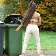 Katie Price sort les poubelles en soutien-gorge