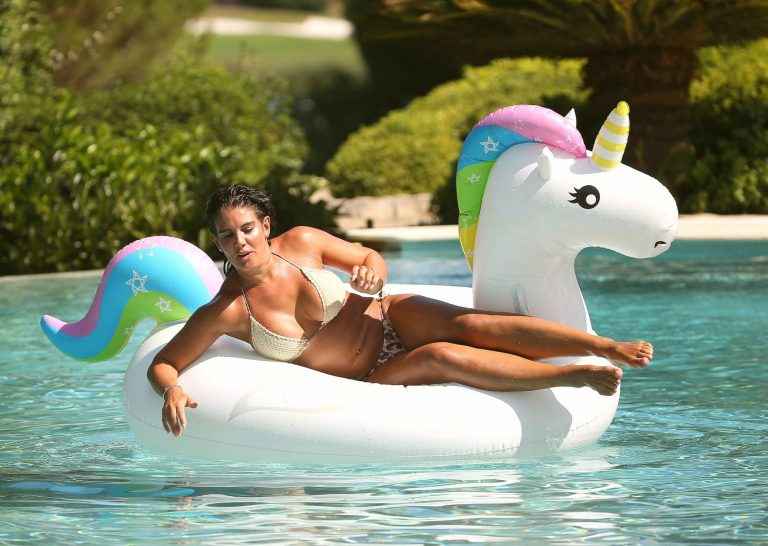 Rebekah Vardy en bikini au Portugal