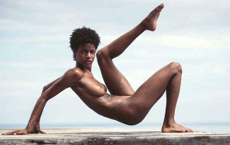 Ebonee Davis nue pour « Nu Muses »