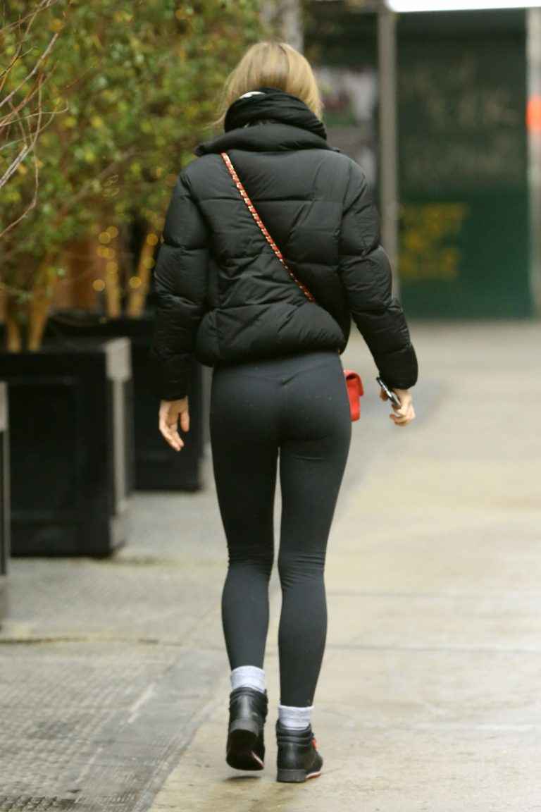Lily-Rose Depp en leggings à New-York
