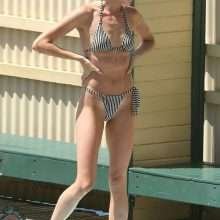 Amy Pejkovic en bikini à Sidney