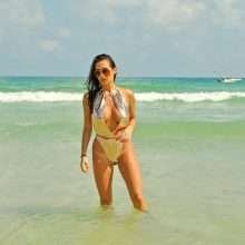 Chloe Goodman en maillot de bain à La Barbade