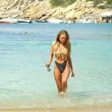 Georgia Harrison en bikini au Cap Vert
