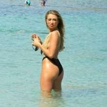 Georgia Harrison en bikini au Cap Vert