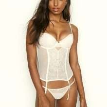 Jasmine Tookes pose en lingerie pour Victoria's Secret